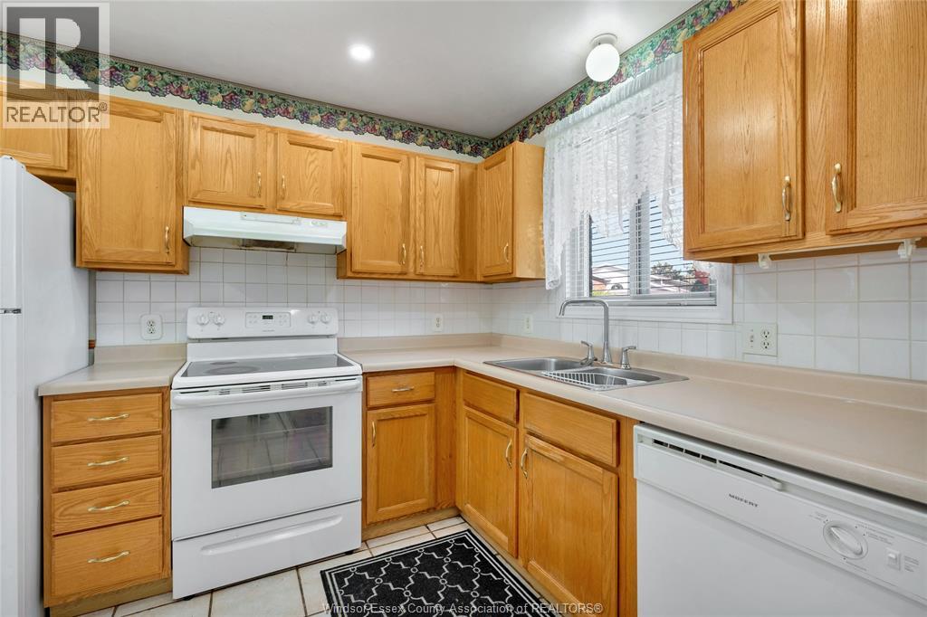 1589 Blairwood Crescent Unit# House Property Photo 6