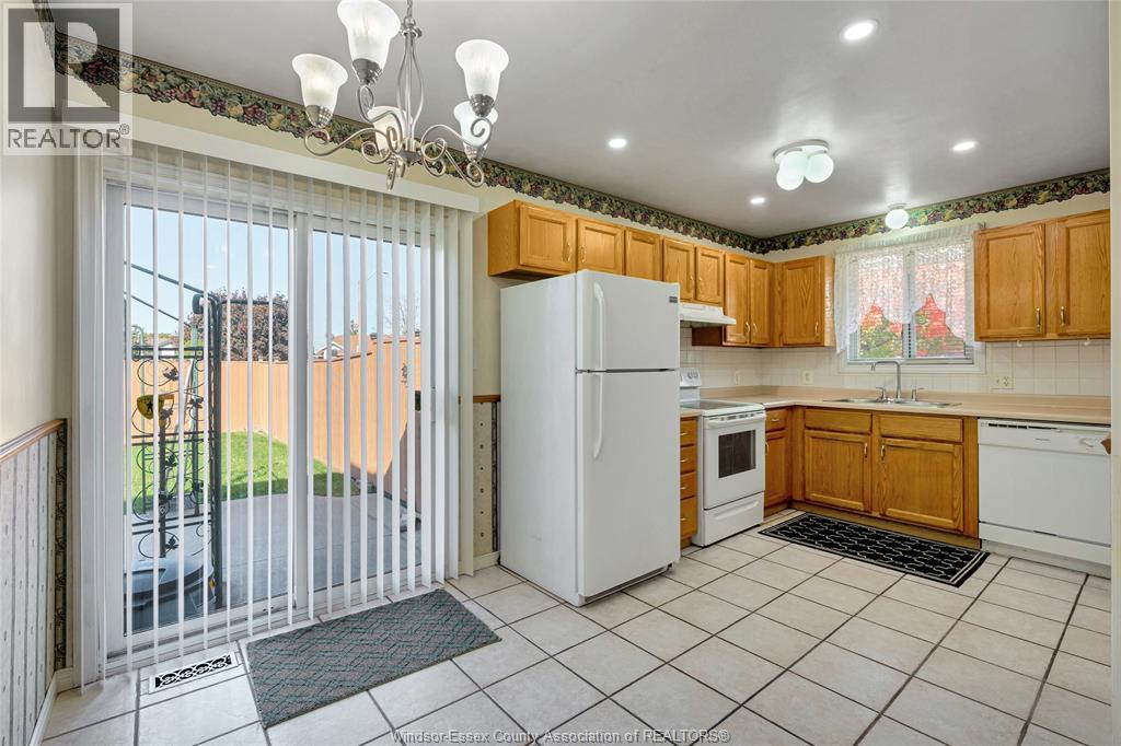 1589 Blairwood Crescent Unit# House Property Photo 8