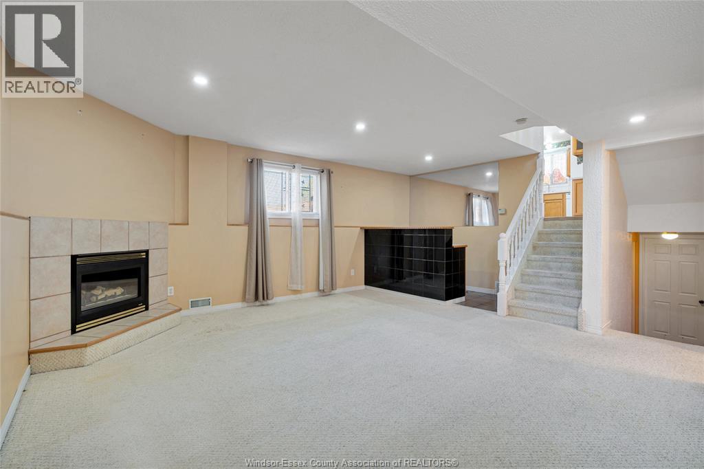 1589 Blairwood Crescent Unit# House Property Photo 12