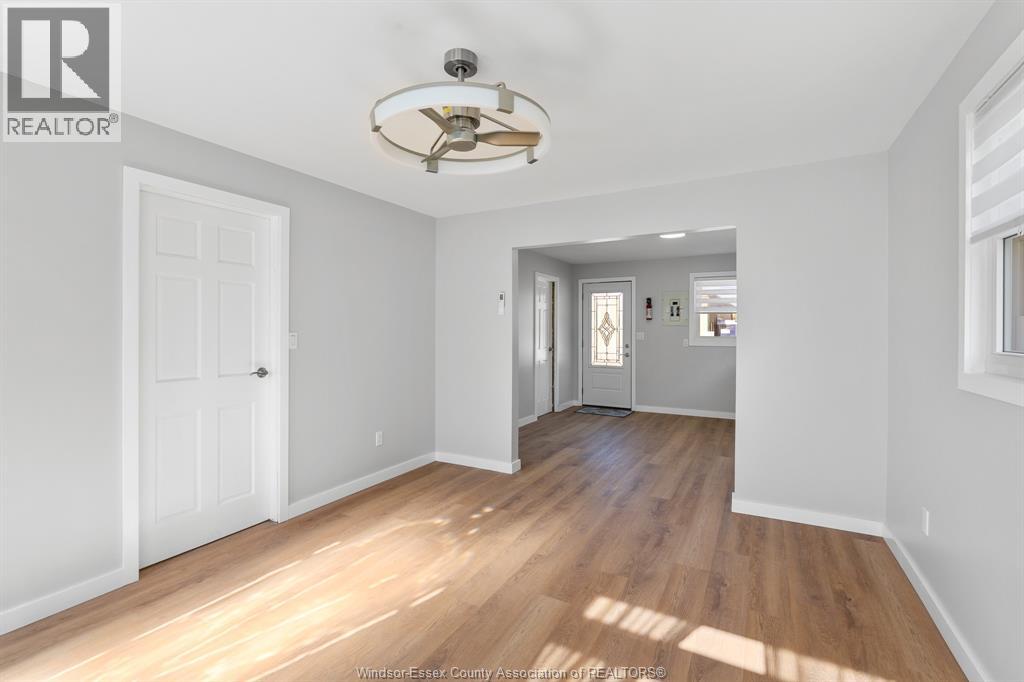 9549 Malden Road Property Photo 7