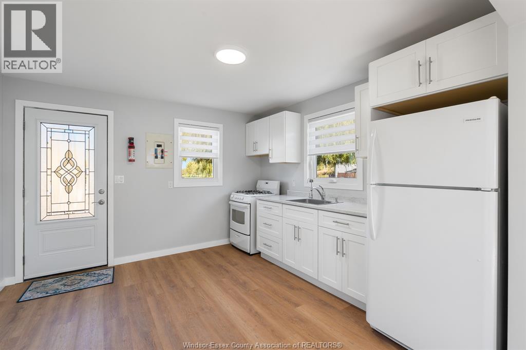 9549 Malden Road Property Photo 10