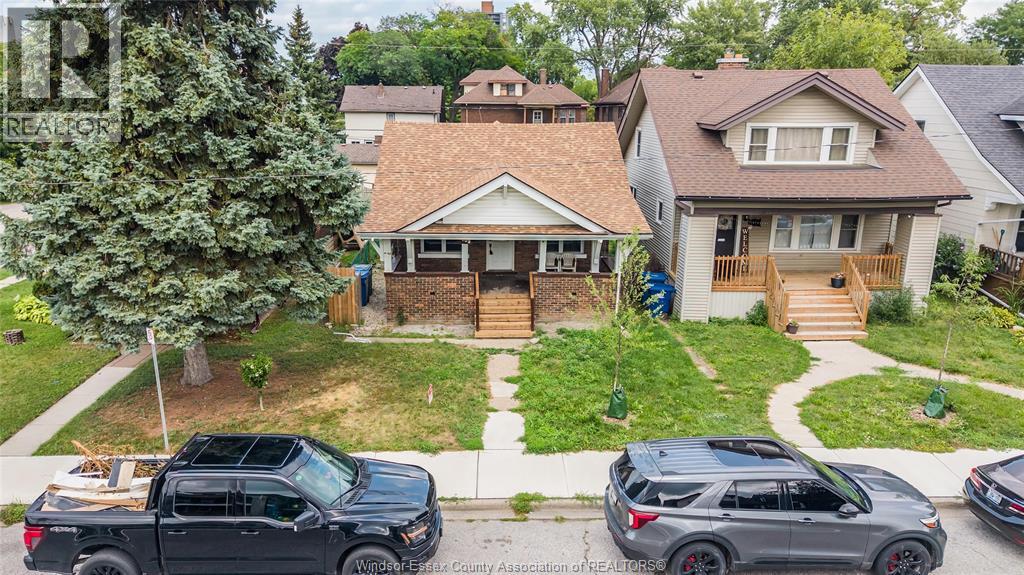 1408 Dougall Avenue Property Photo 3