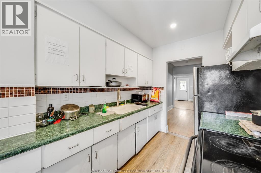 1408 Dougall Avenue Property Photo 11