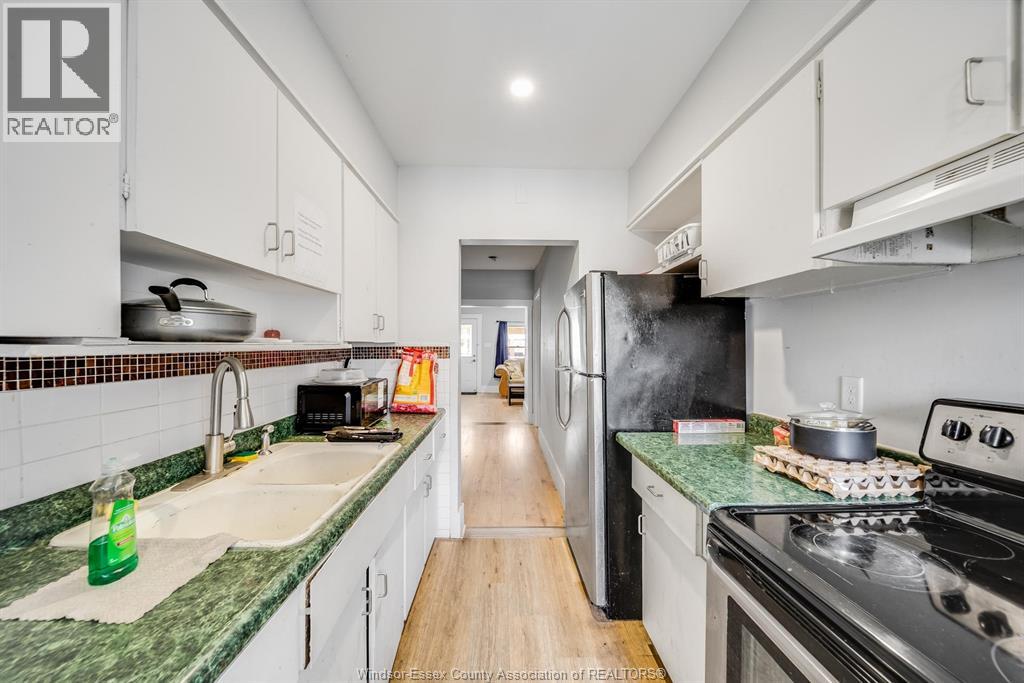 1408 Dougall Avenue Property Photo 12