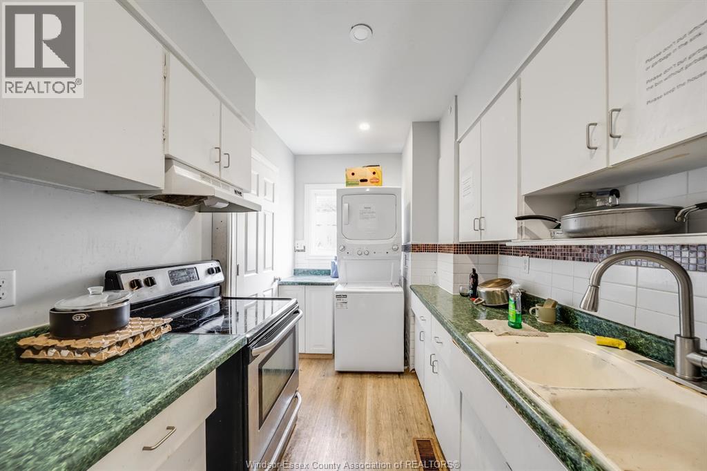 1408 Dougall Avenue Property Photo 13