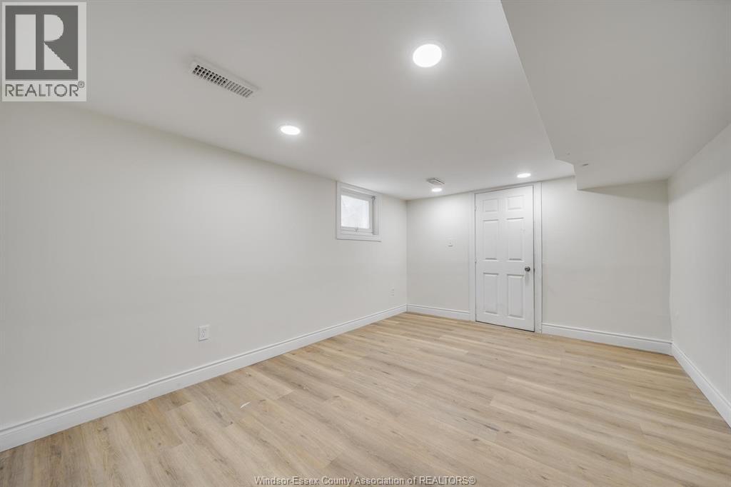 1408 Dougall Avenue Property Photo 31