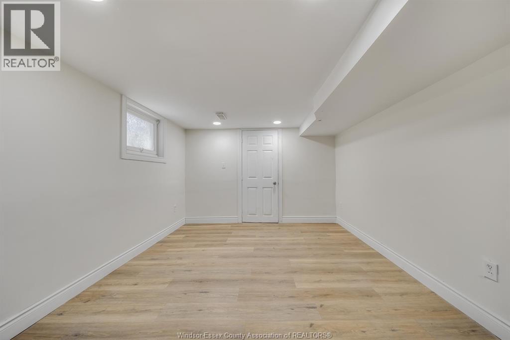 1408 Dougall Avenue Property Photo 32