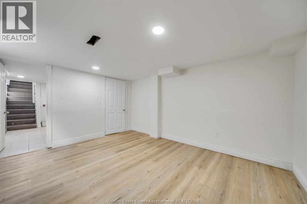 1408 Dougall Avenue Property Photo 35