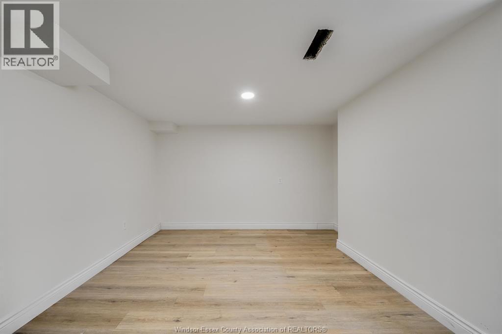 1408 Dougall Avenue Property Photo 36