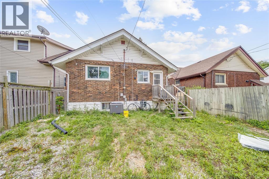 1408 Dougall Avenue Property Photo 40