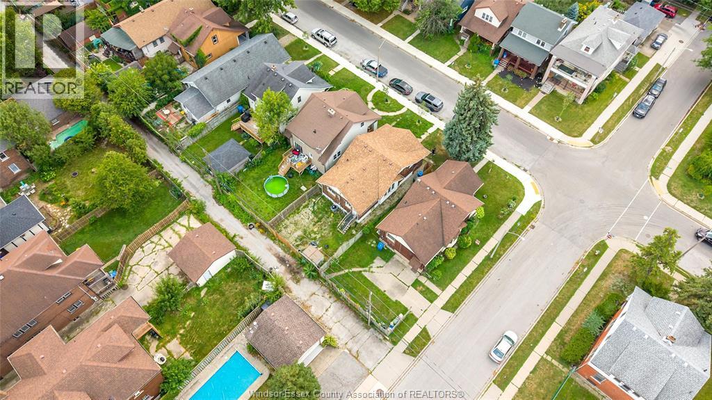 1408 Dougall Avenue Property Photo 48