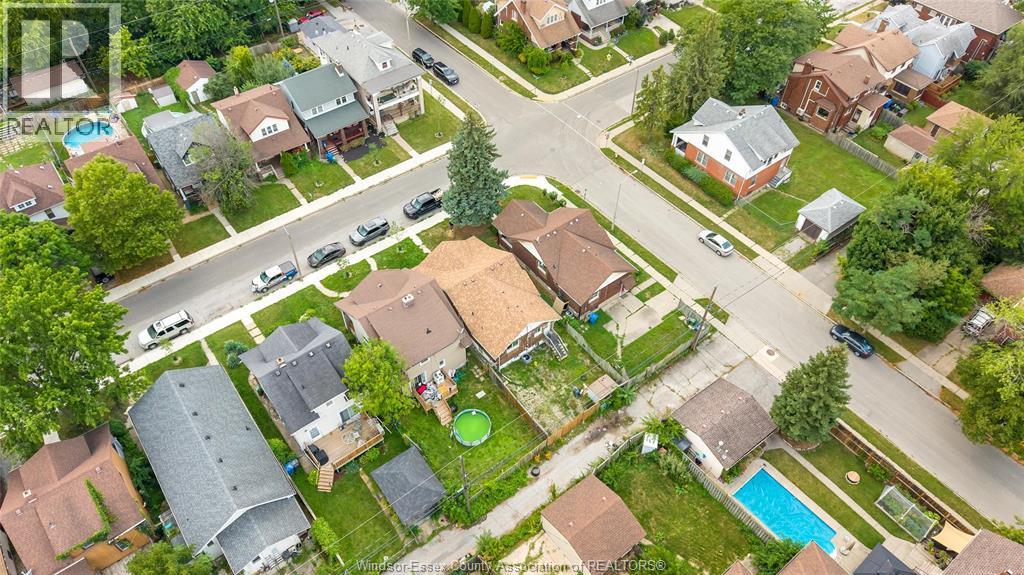1408 Dougall Avenue Property Photo 49