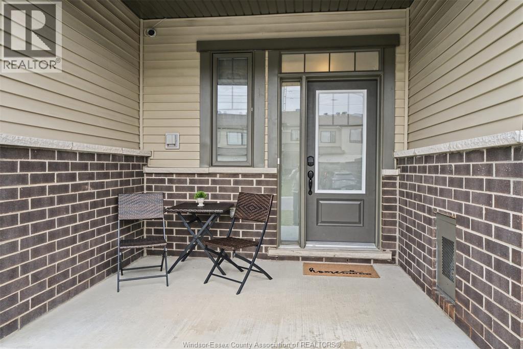 2107 Winsome Terrace Property Photo 2