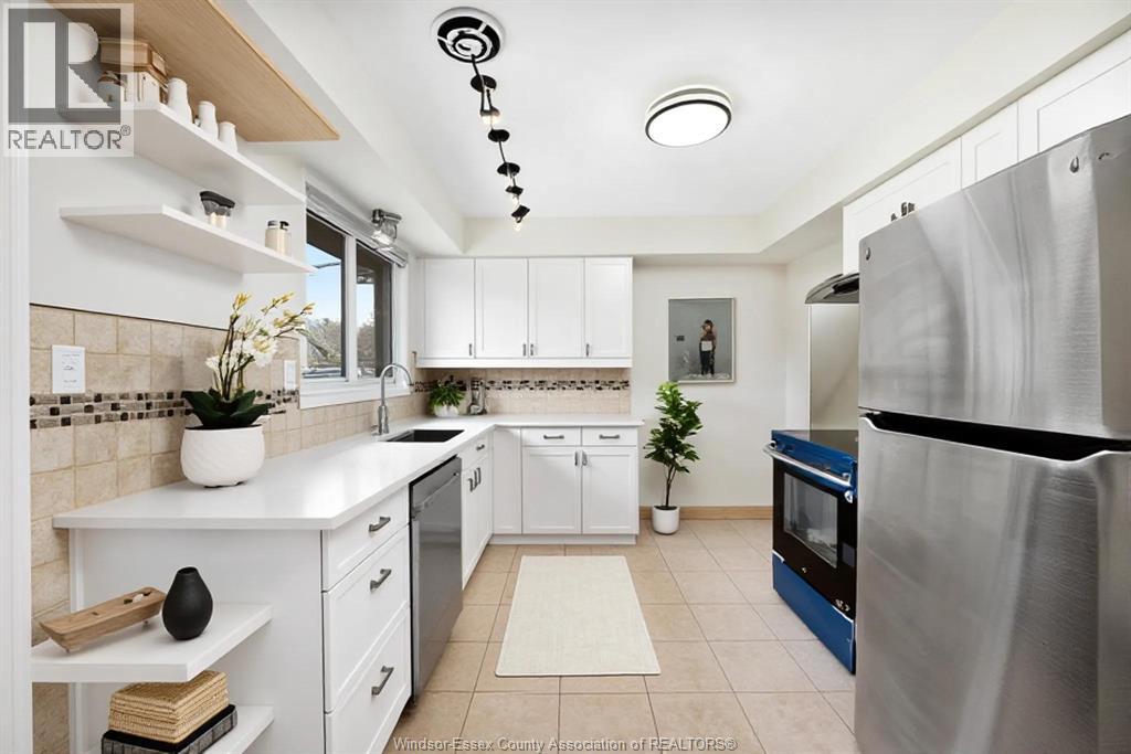4100 Mount Royal Property Photo 7