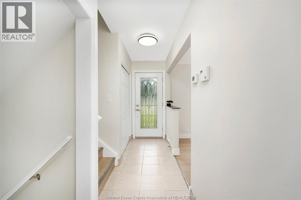 4100 Mount Royal Property Photo 11