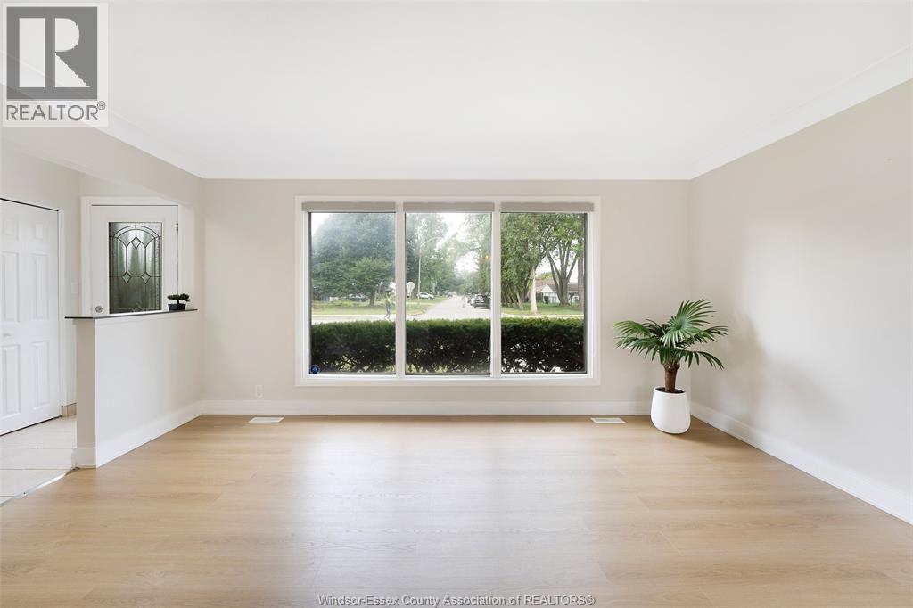 4100 Mount Royal Property Photo 14
