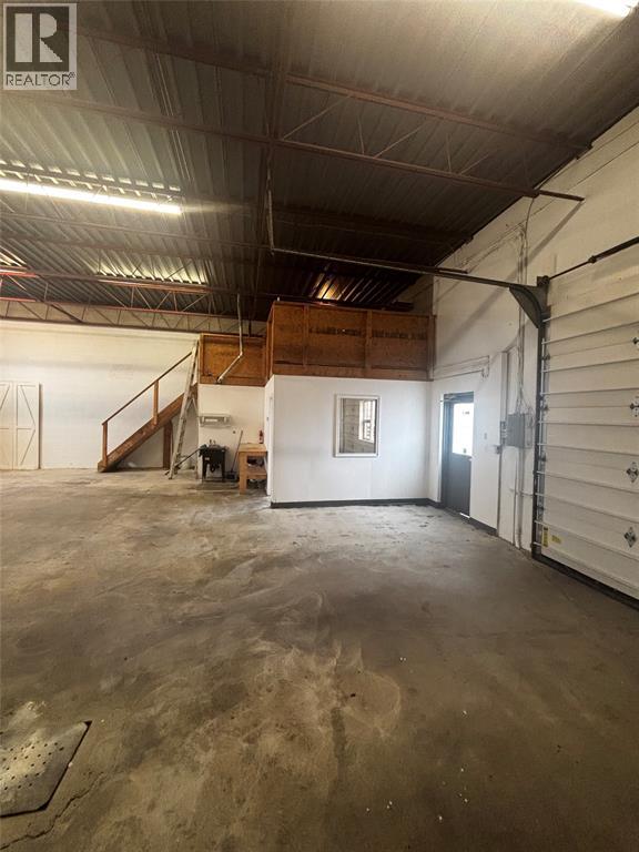 1133 Vanier Road Property Photo 5