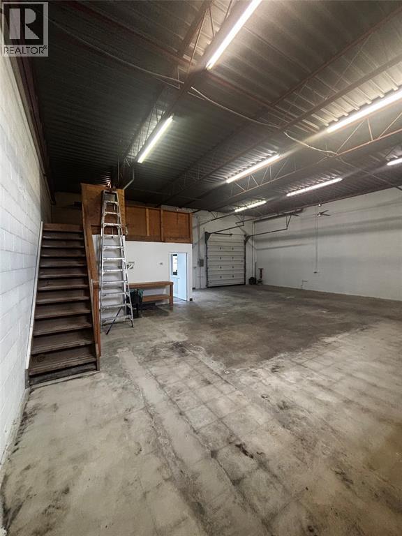 1133 Vanier Road Property Photo 8