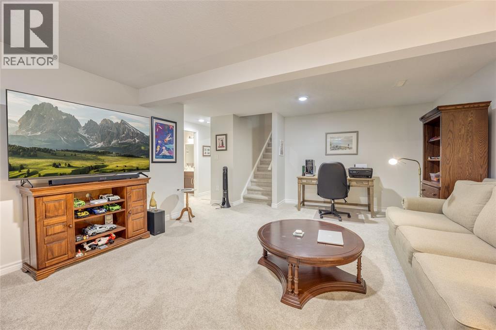 381 Brittoli Avenue Property Photo 35