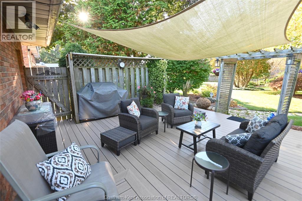 59 Oak Street Property Photo 37