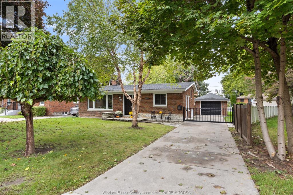 1109 Parkview AVENUE Property Photo 1