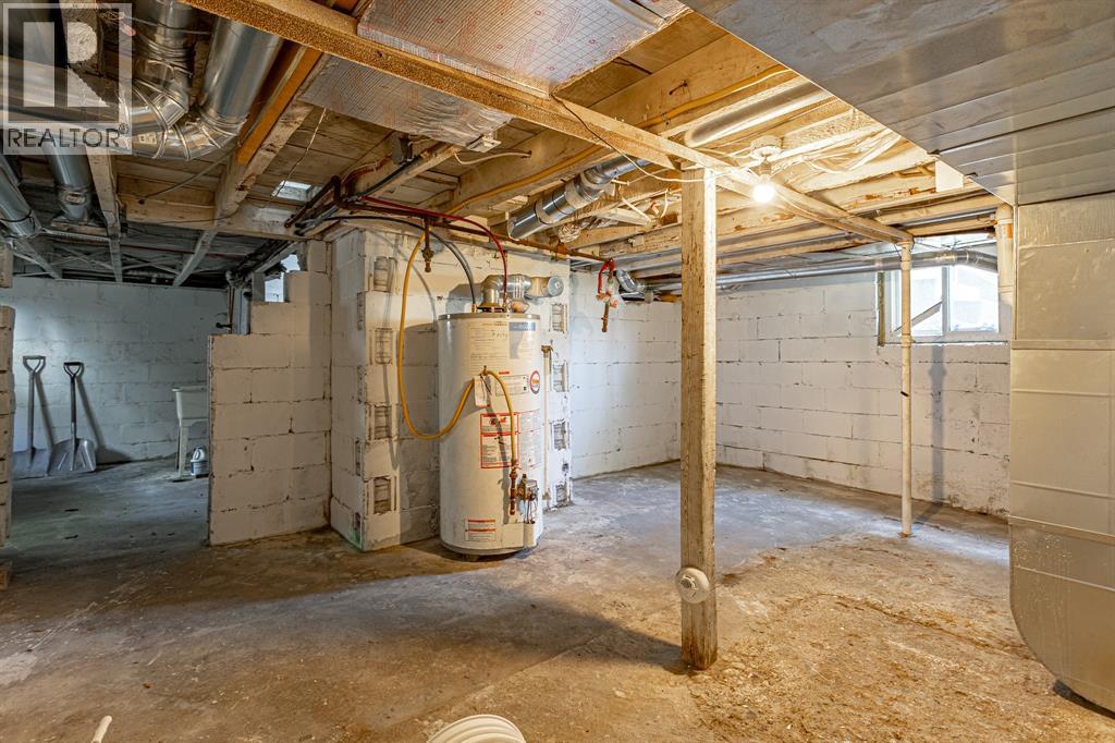 136 Brock Street North Property Photo 21