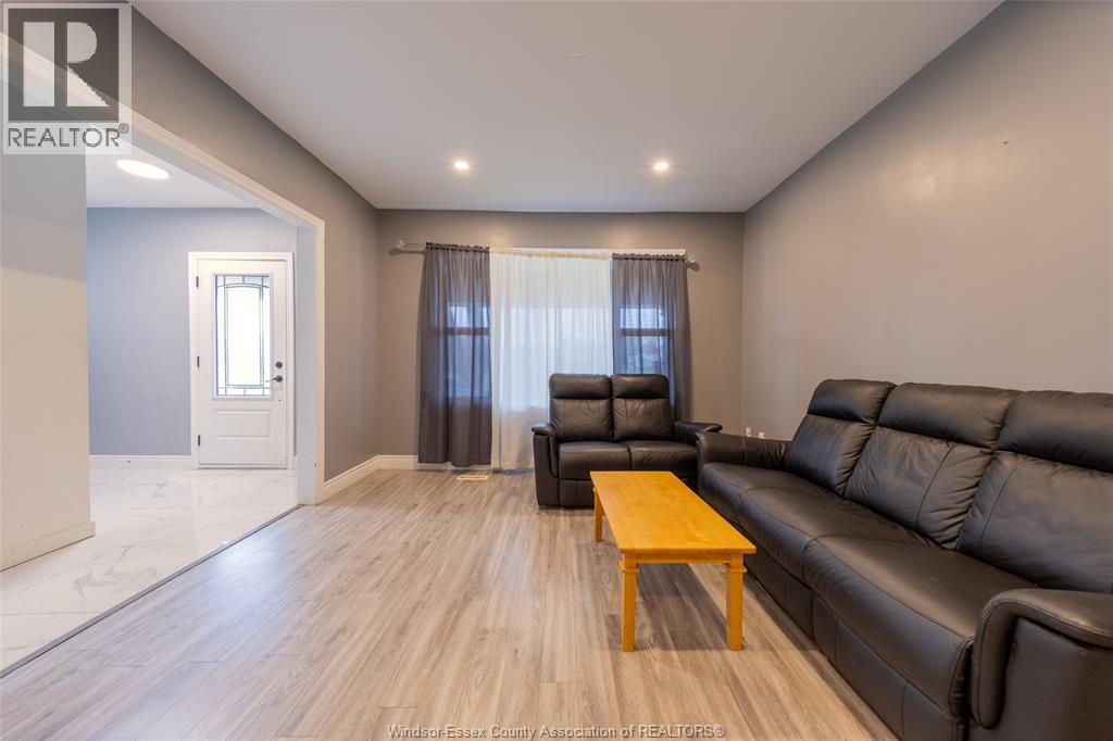 394 Crawford Avenue Property Photo 5