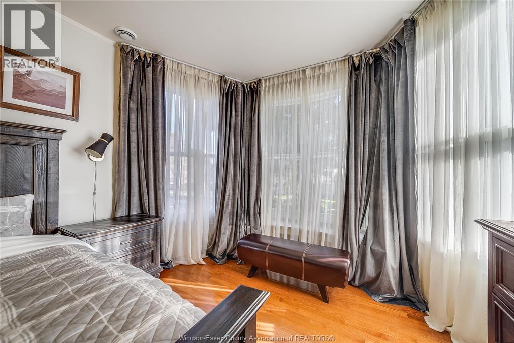 719 Victoria Property Photo 20