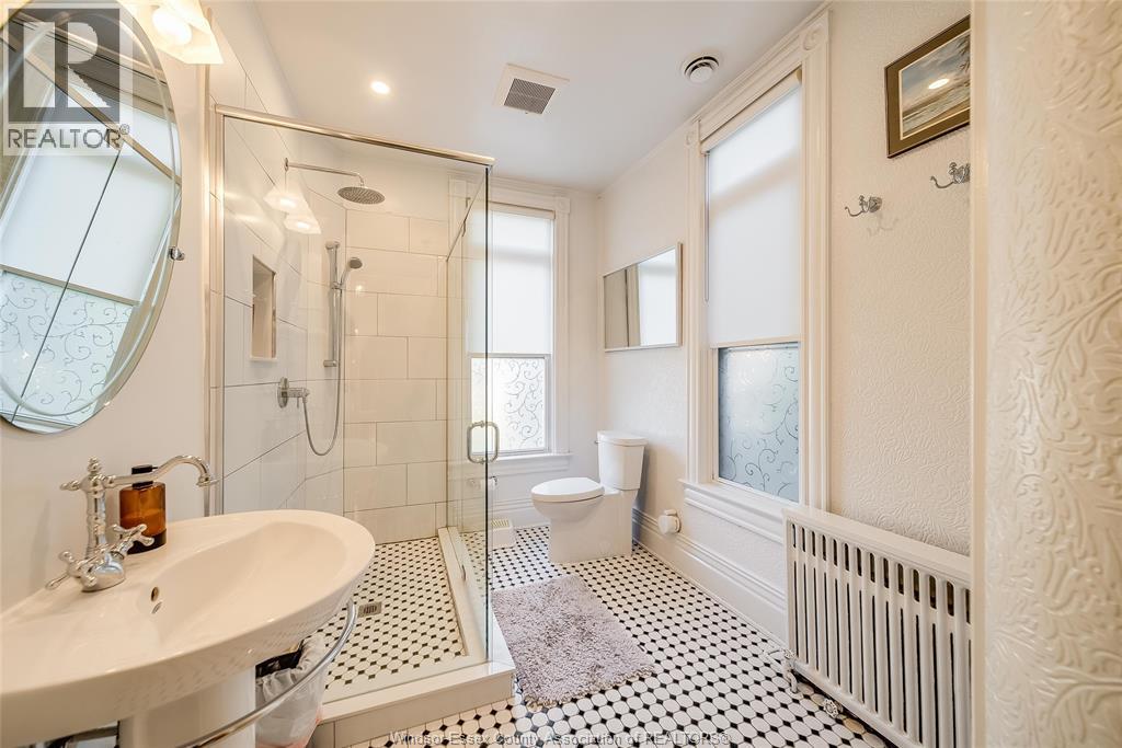 719 Victoria Property Photo 26