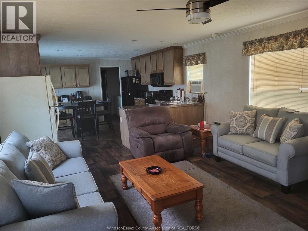 21 Wilder South Property Photo 5