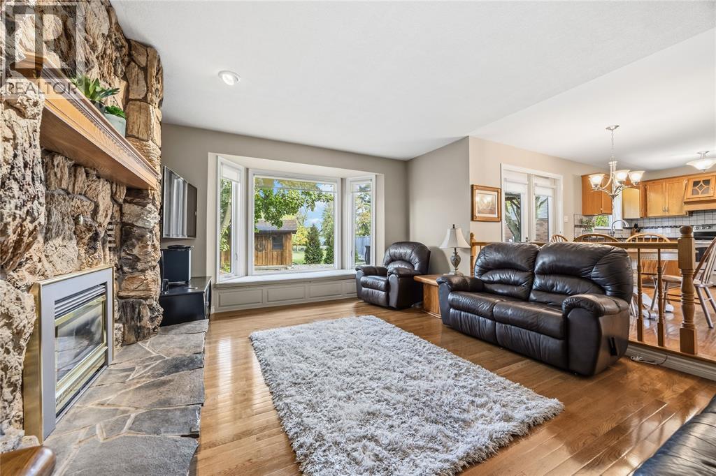 388 April Court Property Photo 7