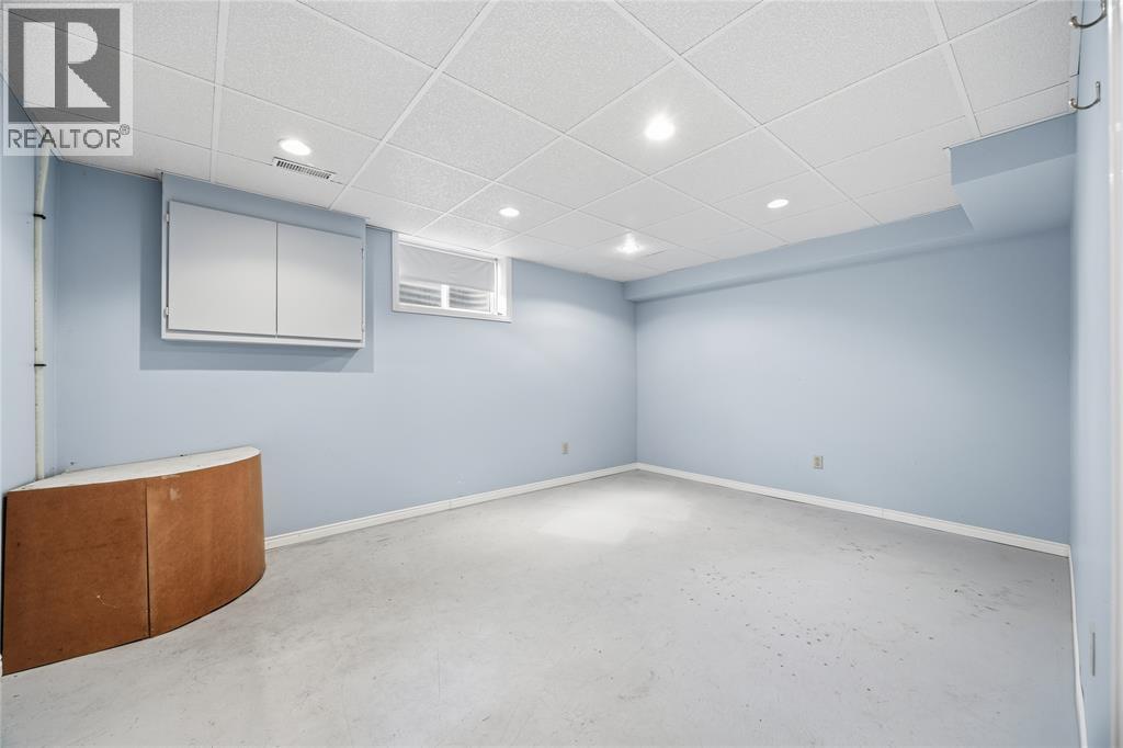 388 April Court Property Photo 37