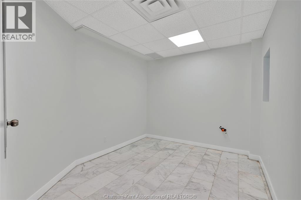 1585 Ouellette Avenue Property Photo 7