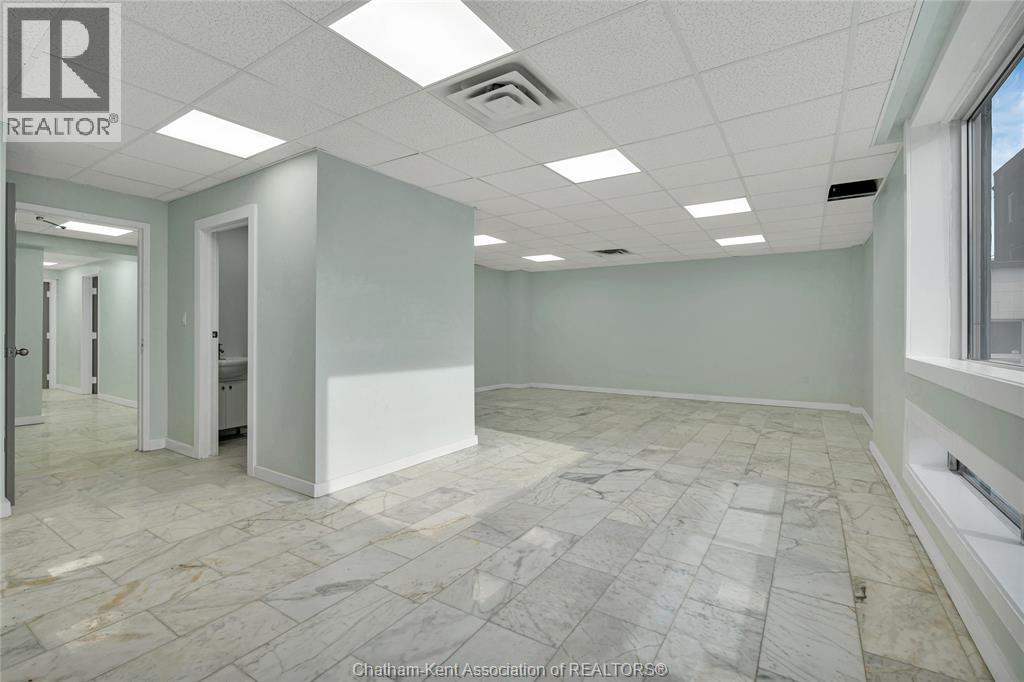 1585 Ouellette Avenue Property Photo 14