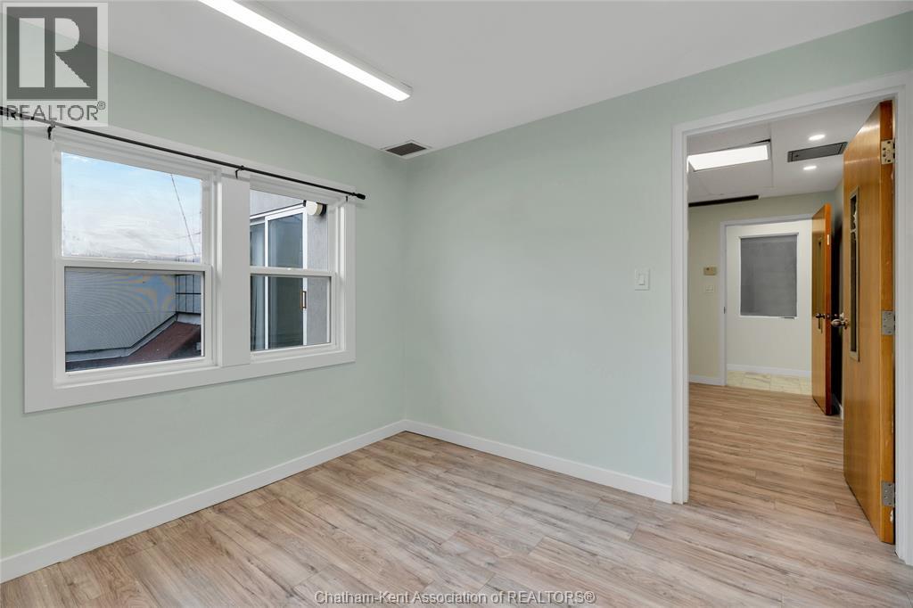 1585 Ouellette Avenue Property Photo 19