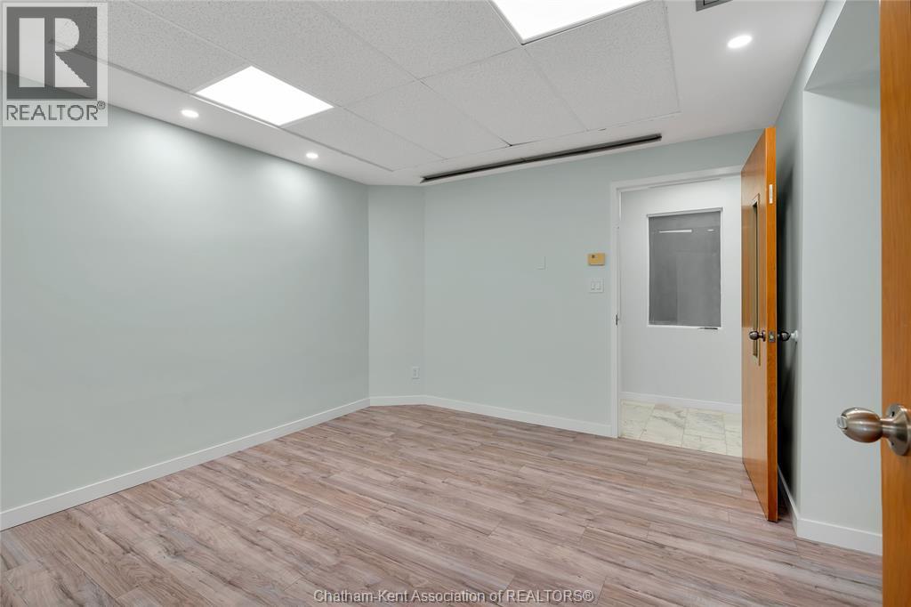 1585 Ouellette Avenue Property Photo 20
