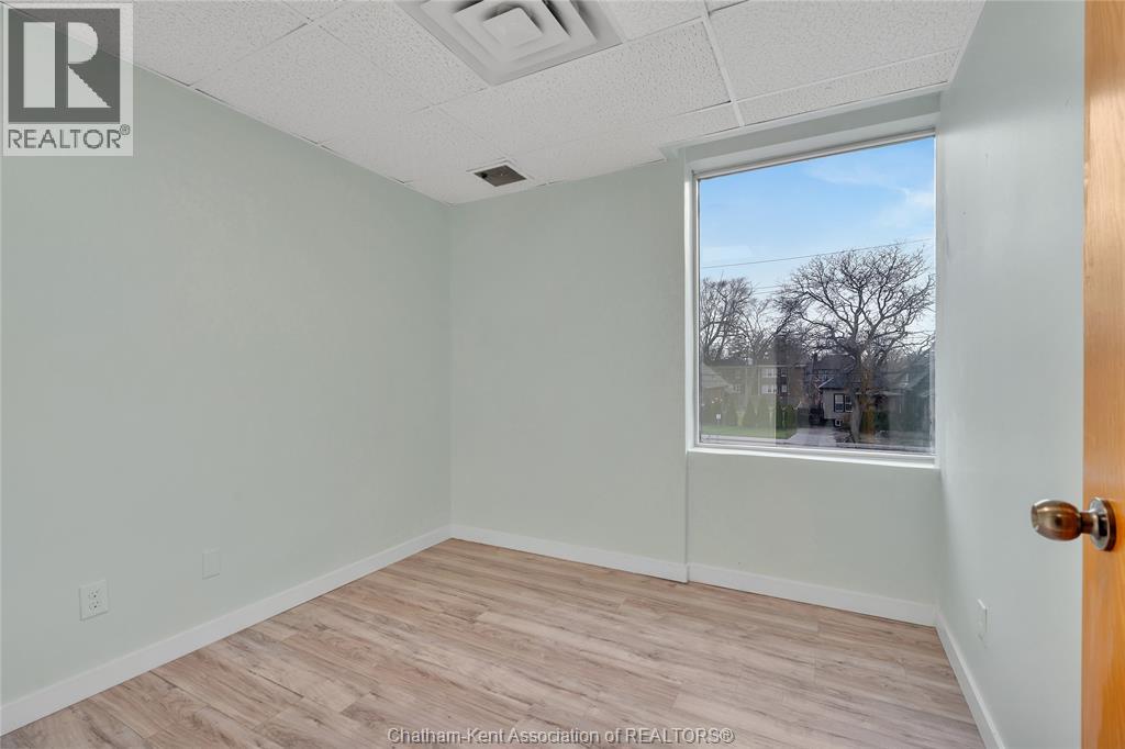 1585 Ouellette Avenue Property Photo 30