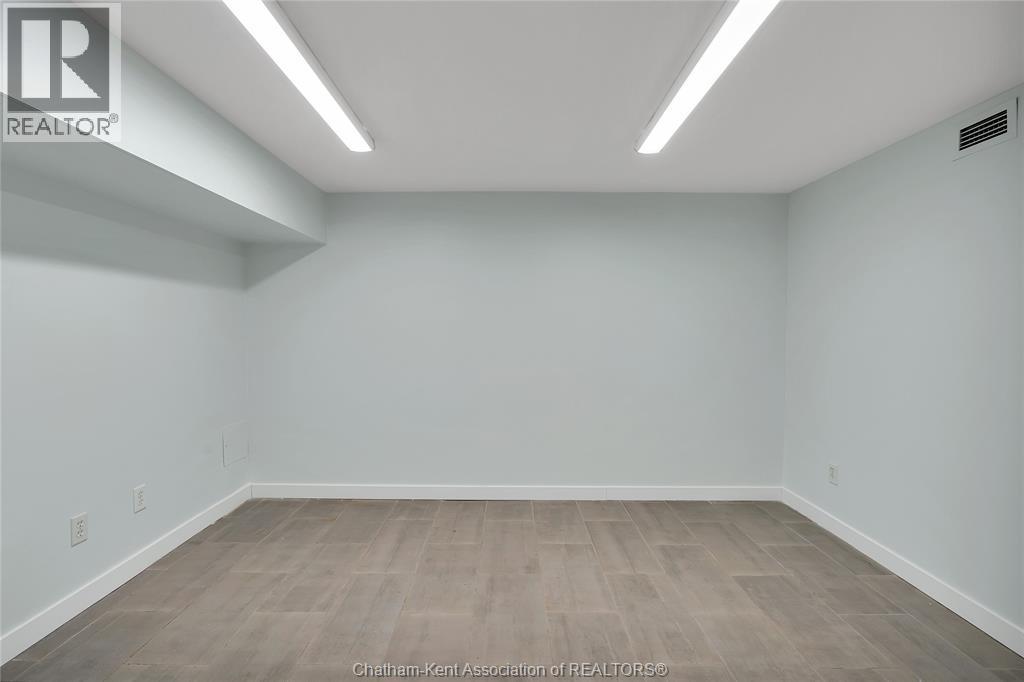 1585 Ouellette Avenue Property Photo 34
