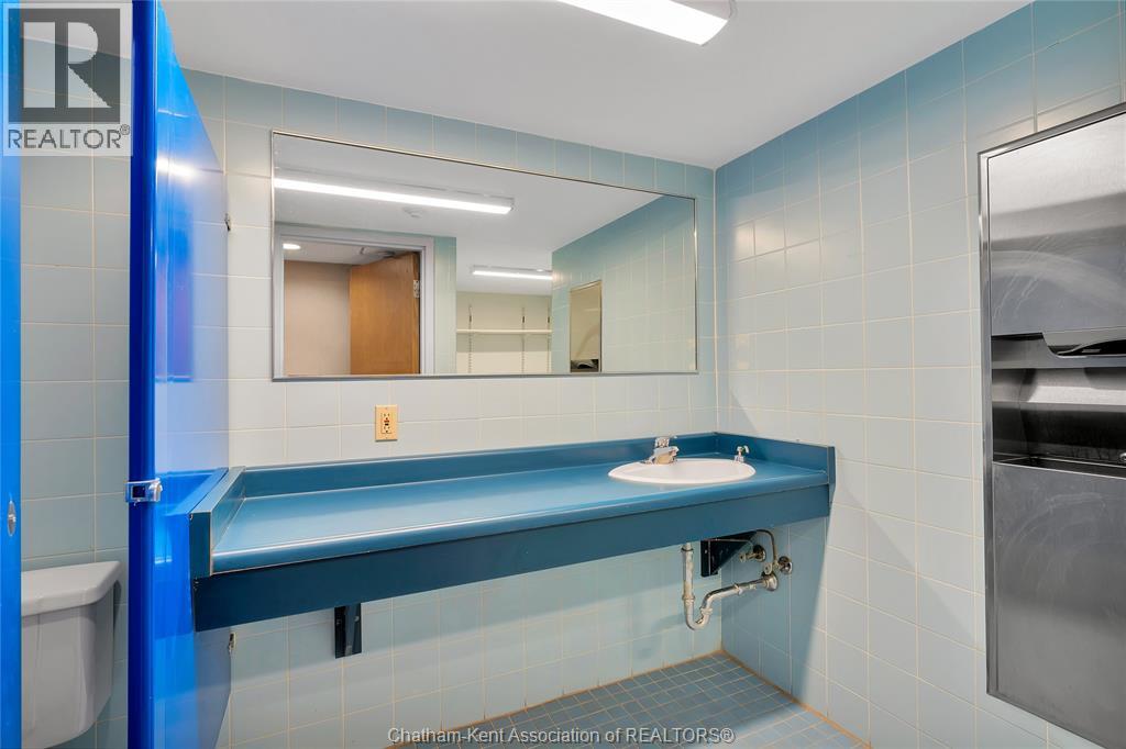 1585 Ouellette Avenue Property Photo 35