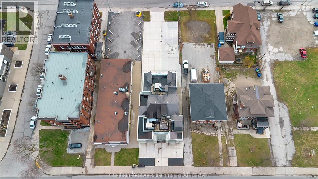 1585 Ouellette Avenue Property Photo 38