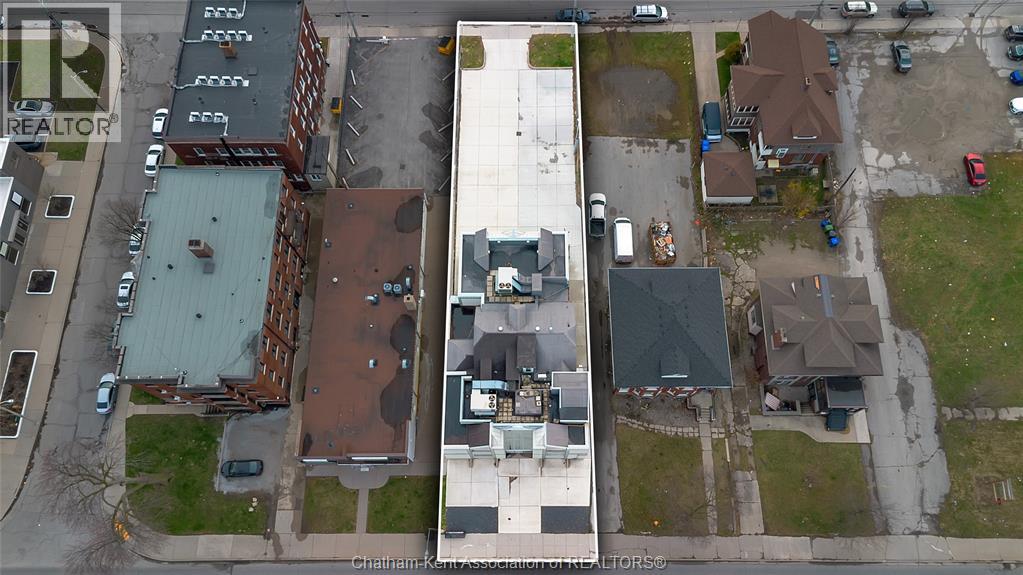 1585 Ouellette Avenue Property Photo 39