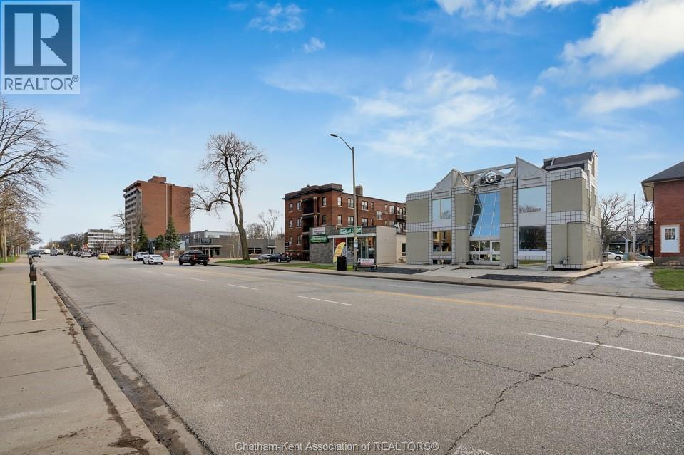 1585 Ouellette Avenue Property Photo 47