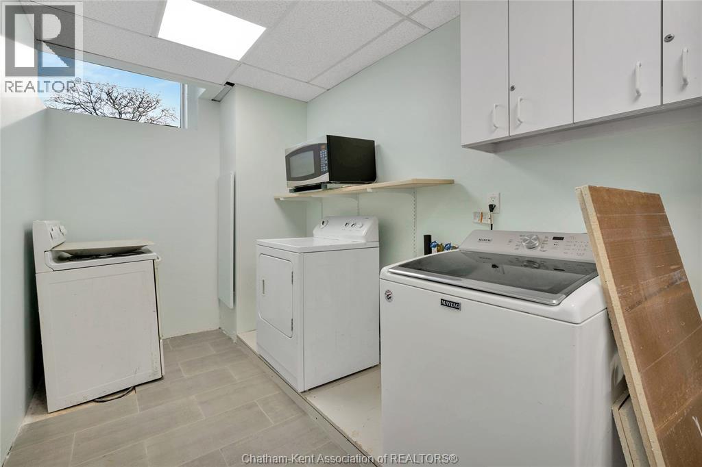 1585 Ouellette Avenue Property Photo 33
