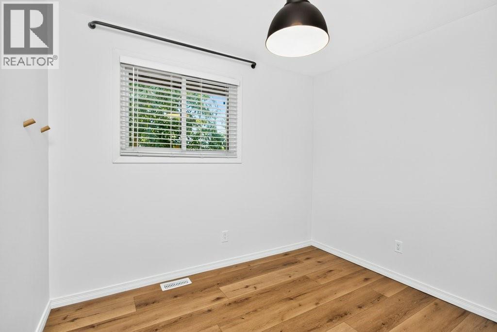 3549 Egremont Road Property Photo 25