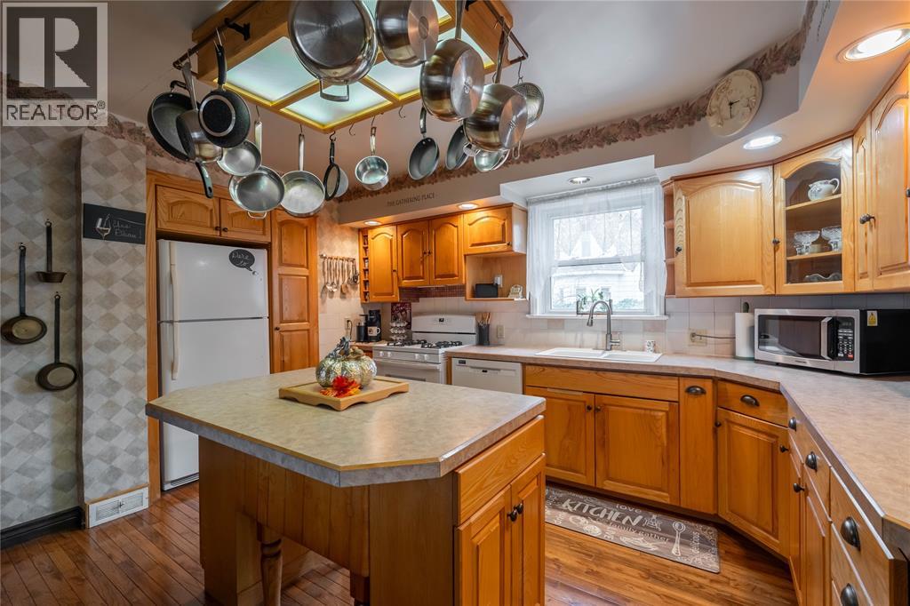 438 Emmeline Street Property Photo 12