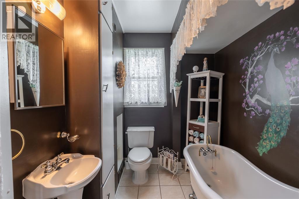 438 Emmeline Street Property Photo 13