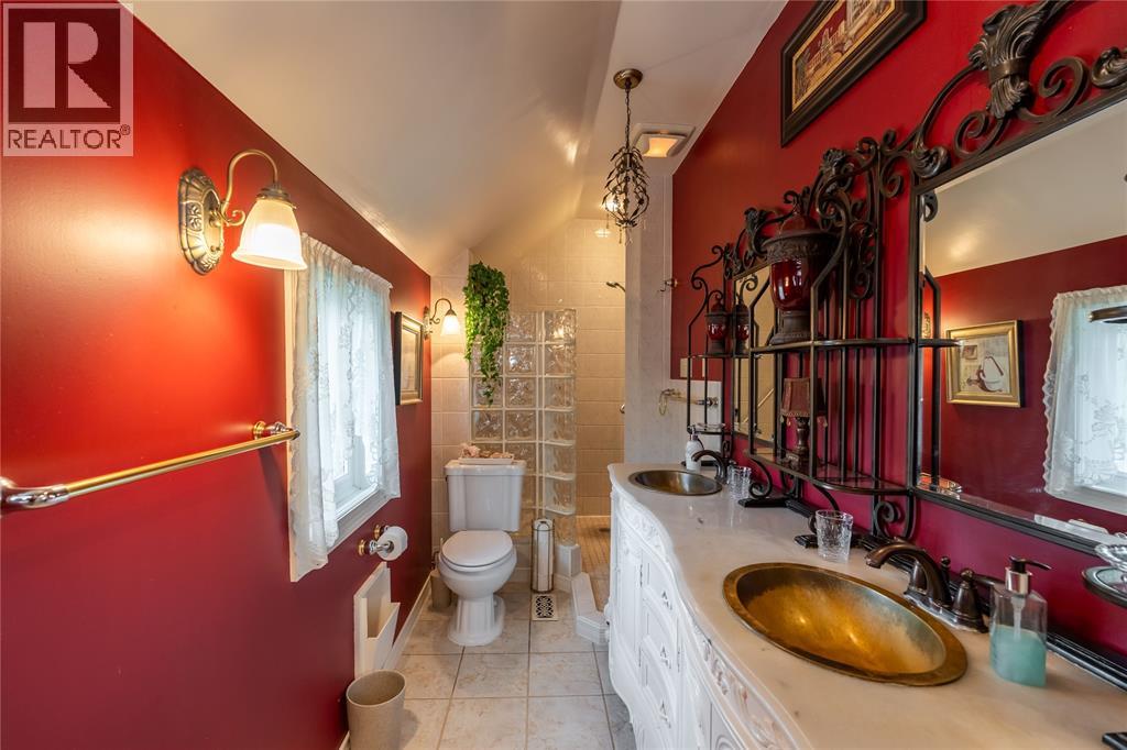 438 Emmeline Street Property Photo 23