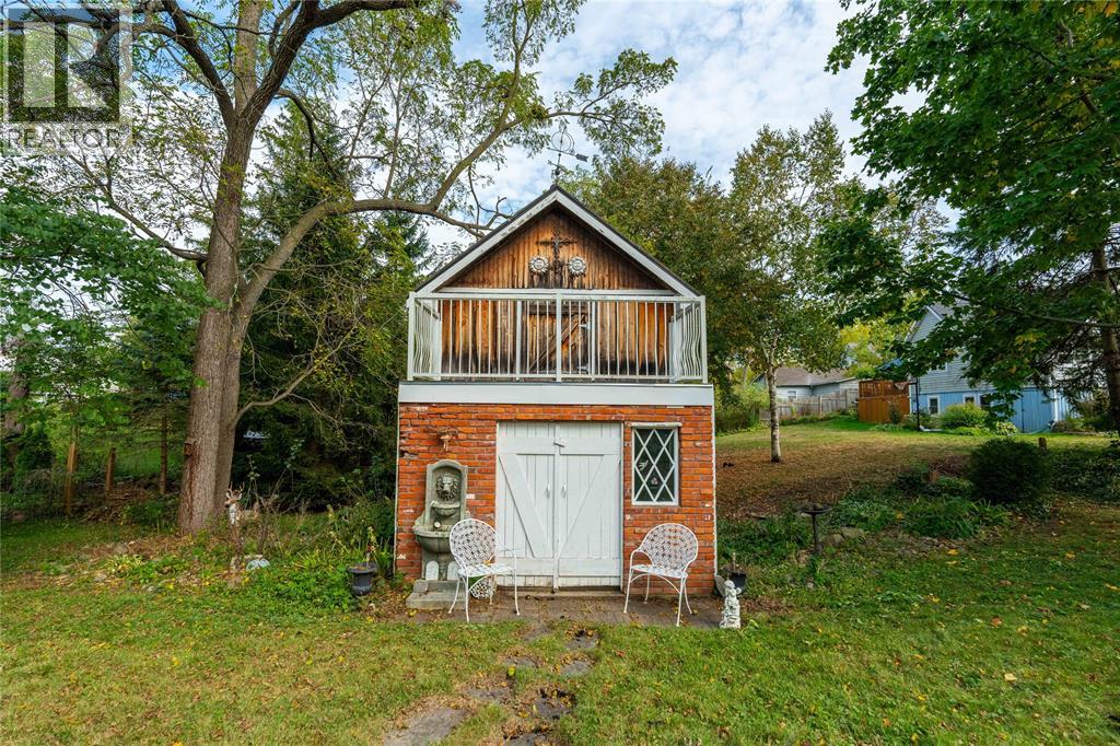 438 Emmeline Street Property Photo 29