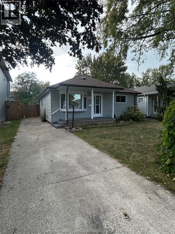 1915 Ferndale Property Photo 2