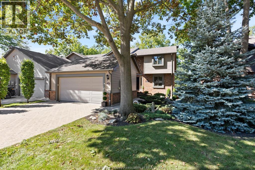 21 Fairway Crescent Property Photo 1
